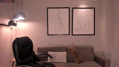 Snapshot of juanitaclay chatting on 11/18/25, 11:58 Juanita Clay online show from 11/18/25, 11:58