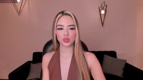 Snapshot of juanitaclay chatting on 11/27/25, 12:07 Juanita Clay online show from 11/27/25, 12:07