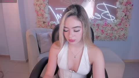 Juanita Clay online show from 05/09/26, 07:30
