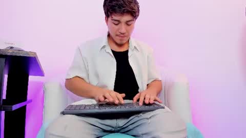 JUAN  online show from 06/24/26, 10:09