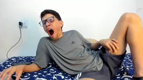juansuarez204 online show from 06/17/26, 12:46
