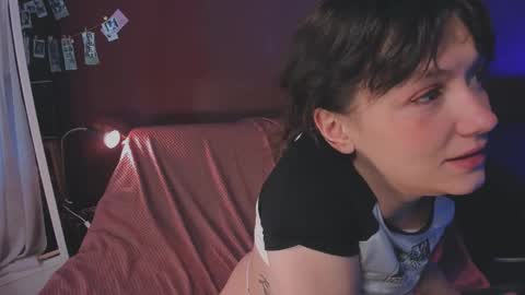 Snapshot of juby_yubi chatting on 09/26/25, 01:37 Arina online show from 09/26/25, 01:37