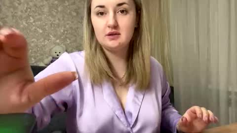 Snapshot of judevalenti chatting on 10/21/25, 05:24 JudeValenti online show from 10/21/25, 05:24