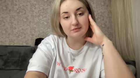 Snapshot of judevalenti chatting on 11/23/25, 04:40 JudeValenti online show from 11/23/25, 04:40