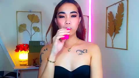 Snapshot of judiella chatting on 01/13/26, 10:20 EloiseMoree online show from 01/13/26, 10:20