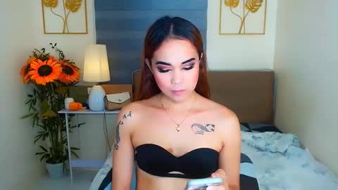 Snapshot of judiella chatting on 02/15/26, 02:36 EloiseMoree online show from 02/15/26, 02:36