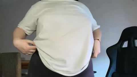 Judithamelia online show from 09/25/25, 09:29