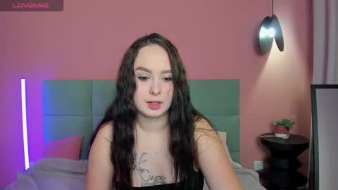 Snapshot of judyingram chatting on 11/26/25, 01:06 Judy online show from 11/26/25, 01:06