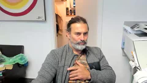 Giovanni50pro online show from 10/29/25, 03:36