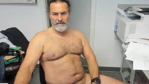 Snapshot of juergenkru chatting on 11/15/25, 10:45 Giovanni50pro online show from 11/15/25, 10:45