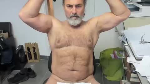 Snapshot of juergenkru chatting on 12/04/25, 12:58 Giovanni50pro online show from 12/04/25, 12:58