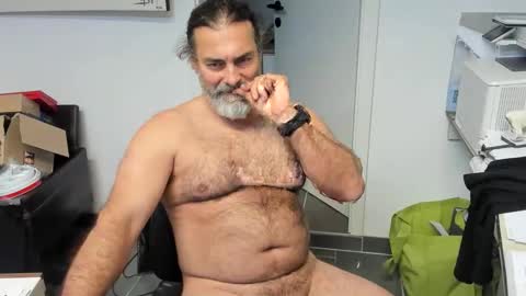 Snapshot of juergenkru chatting on 12/16/25, 07:30 Giovanni50pro online show from 12/16/25, 07:30