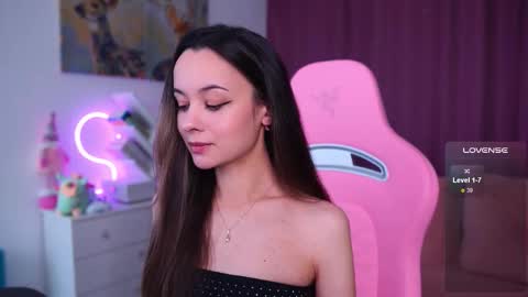 Angelina online show from 10/30/25, 11:44