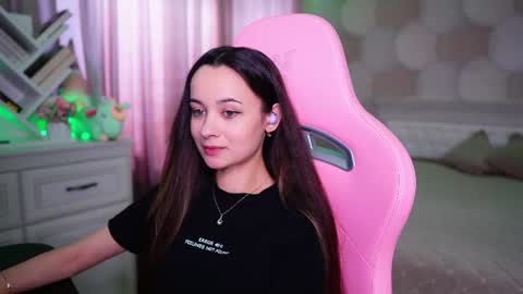 Angelina online show from 06/18/26, 12:53
