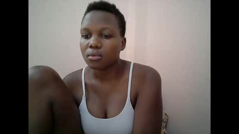 juicy_bella2 online show from 09/11/25, 10:26