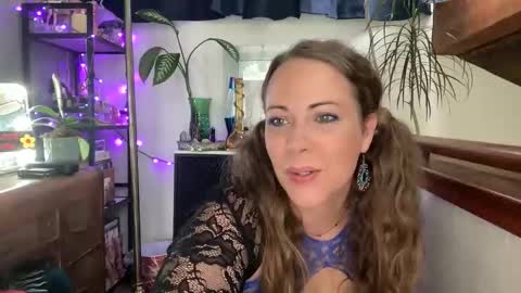 Snapshot of juicy_jussy chatting on 04/27/26, 08:18 juicy_jussy online show from 04/27/26, 08:18
