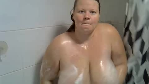 Snapshot of juicy_peach1988 chatting on 10/08/25, 10:46 Juicy peach1988 online show from 10/08/25, 10:46