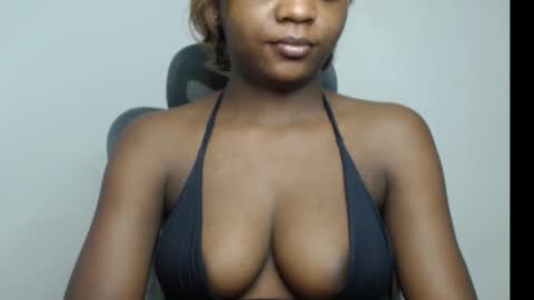 Snapshot of juicy_plumx chatting on 12/14/25, 07:29 Wet Baddie online show from 12/14/25, 07:29