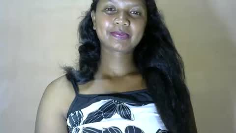 stellah online show from 03/11/25, 06:19