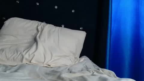 pretty online show from 12/14/25, 07:47