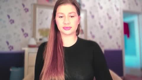 Snapshot of juicyhelenx chatting on 09/24/25, 11:02 Elena online show from 09/24/25, 11:02