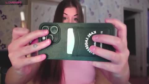 Snapshot of juicyhelenx chatting on 10/06/25, 03:31 Elena online show from 10/06/25, 03:31