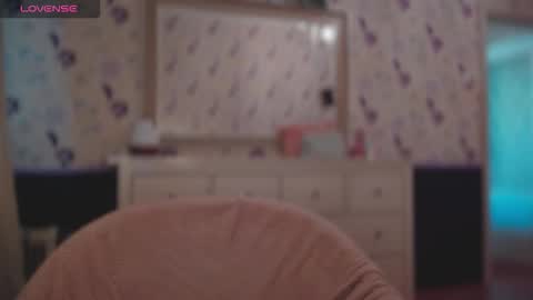 Snapshot of juicyhelenx chatting on 10/08/25, 07:17 Elena online show from 10/08/25, 07:17