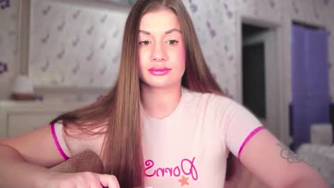 Snapshot of juicyhelenx chatting on 10/12/25, 03:11 Elena online show from 10/12/25, 03:11