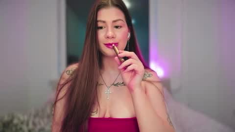 Snapshot of juicyhelenx chatting on 11/13/25, 03:55 Elena online show from 11/13/25, 03:55