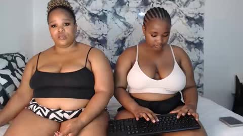 Snapshot of juicyjasminx chatting on 05/27/26, 12:40 juicyjasminx online show from 05/27/26, 12:40