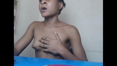 juicynwetx online show from 03/10/25, 04:17