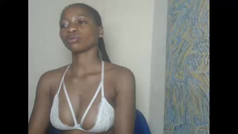 juicypiexx online show from 01/19/25, 10:28