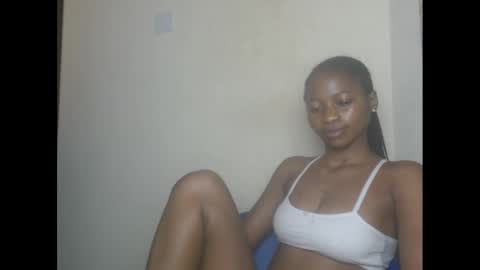 juicypiexx online show from 01/25/25, 05:18
