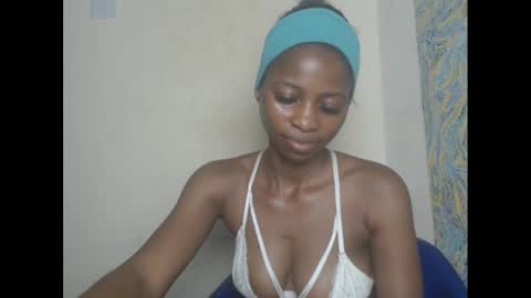 juicypiexx online show from 02/12/25, 01:30