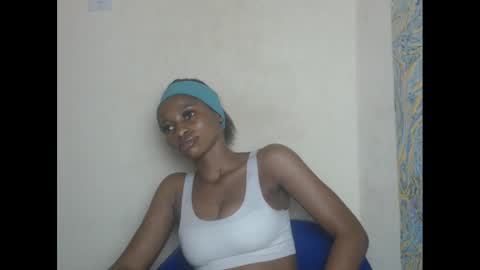 juicypiexx online show from 02/14/25, 11:53