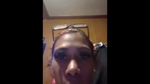 Snapshot of juicyslutx chatting on 12/13/25, 08:36 juicyslutx online show from 12/13/25, 08:36