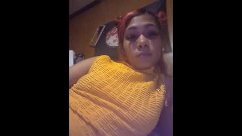 Snapshot of juicyslutx chatting on 12/15/25, 06:06 juicyslutx online show from 12/15/25, 06:06