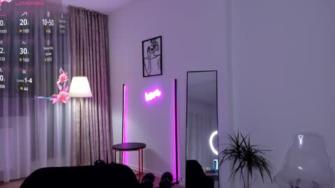 juicyypeachh_ online show from 02/03/25, 02:25