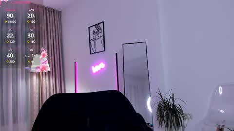 juicyypeachh_ online show from 03/04/25, 11:43