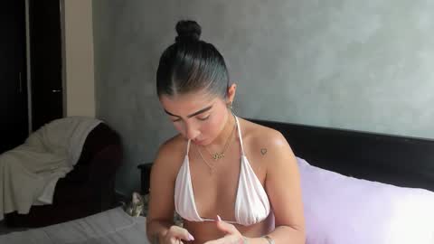 Snapshot of juieth_gv chatting on 11/06/25, 04:19 Andry but call me yulieth online show from 11/06/25, 04:19