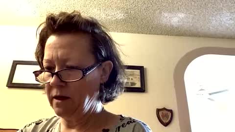 JuJuKitty online show from 10/20/25, 04:07