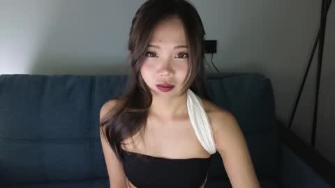 Snapshot of jujuyang chatting on 03/11/25, 12:28 Julia online show from 03/11/25, 12:28