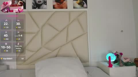 juleejoel online show from 12/06/24, 07:23