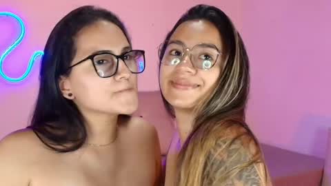 Snapshot of jules_n_gia chatting on 02/22/25, 12:05 Jules and Gia online show from 02/22/25, 12:05