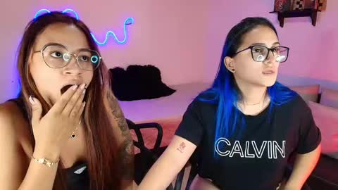 Snapshot of jules_n_gia chatting on 03/08/25, 01:17 Jules and Gia online show from 03/08/25, 01:17