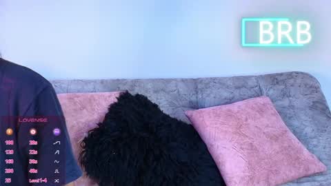 Jules and Gia online show from 05/30/26, 09:17
