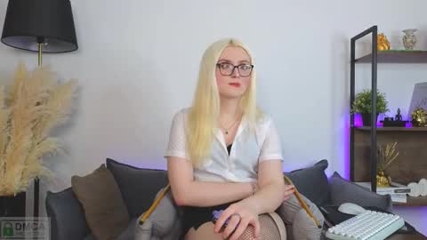 Jules Night online show from 09/29/25, 10:14