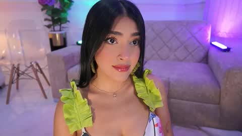 Snapshot of julesbennet chatting on 09/16/25, 11:33 Jules Bennett online show from 09/16/25, 11:33