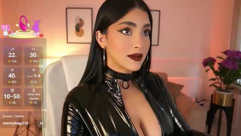 Snapshot of julesbennet chatting on 10/31/25, 11:33 Jules Bennett online show from 10/31/25, 11:33