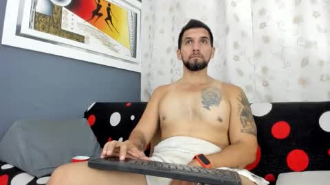 Snapshot of juleslake2 chatting on 10/26/25, 06:03 juleslake2 online show from 10/26/25, 06:03